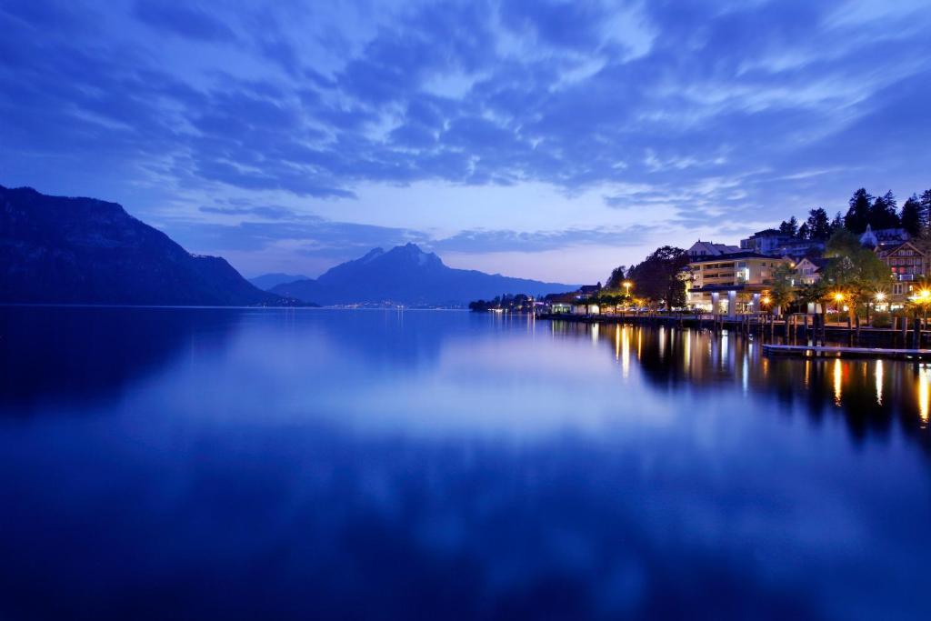 Seehotel Gotthard Weggis Exterior photo